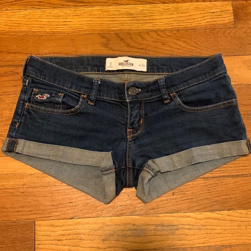 Hollister Denim Short Shorts Mini Low Rise Medium Wash Size 0/24